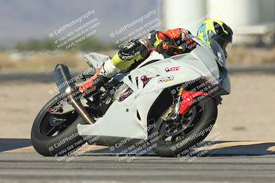 media/Oct-30-2025-Racers Edge (Thu) [[dabbdaf680]]/3-B Group/Session 4 Turn 16/